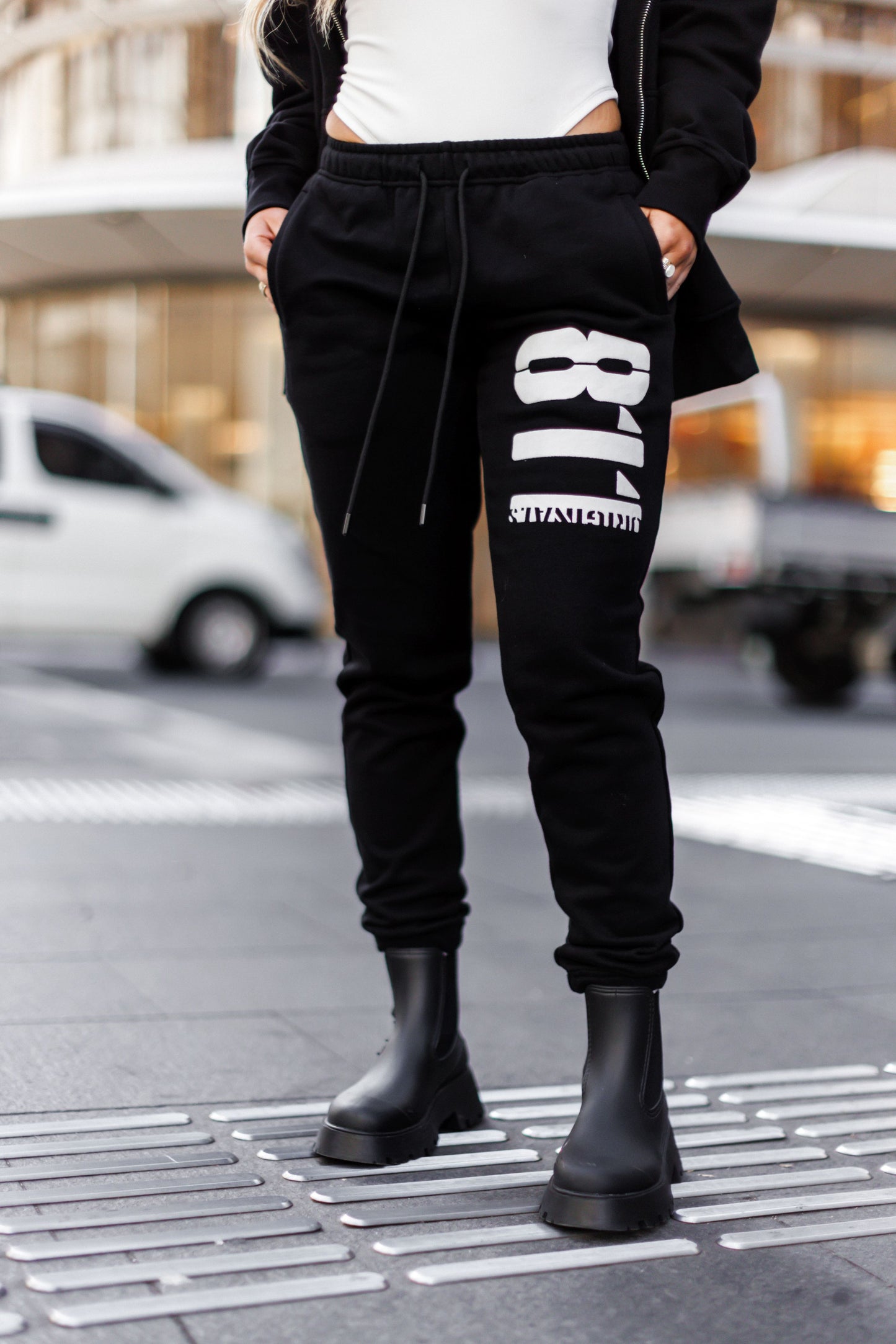 KING ST SWEATPANTS