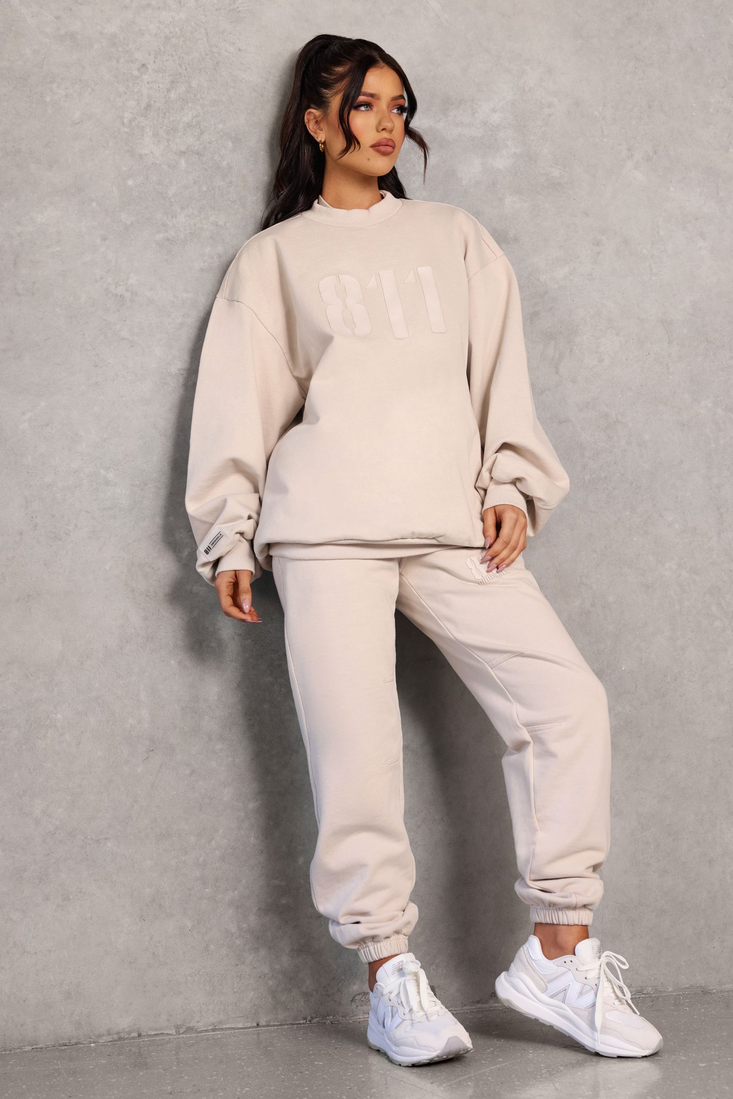 SIGNATURE BIG LOGO SWEATER