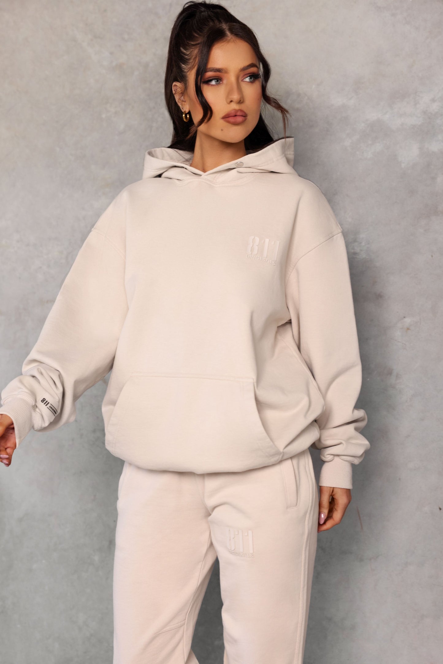 SIGNATURE LOGO HOODIE