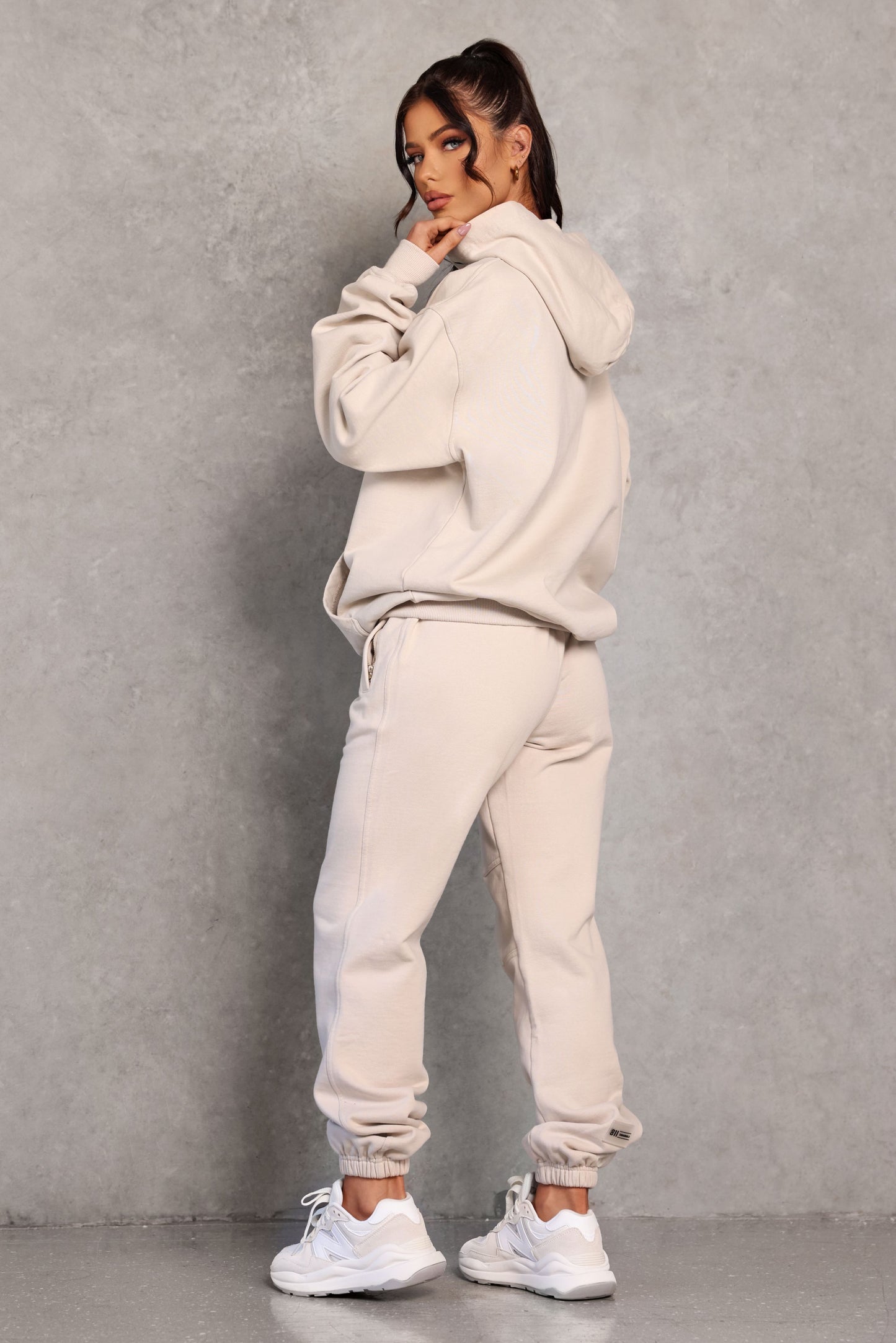 SIGNATURE LOGO HOODIE