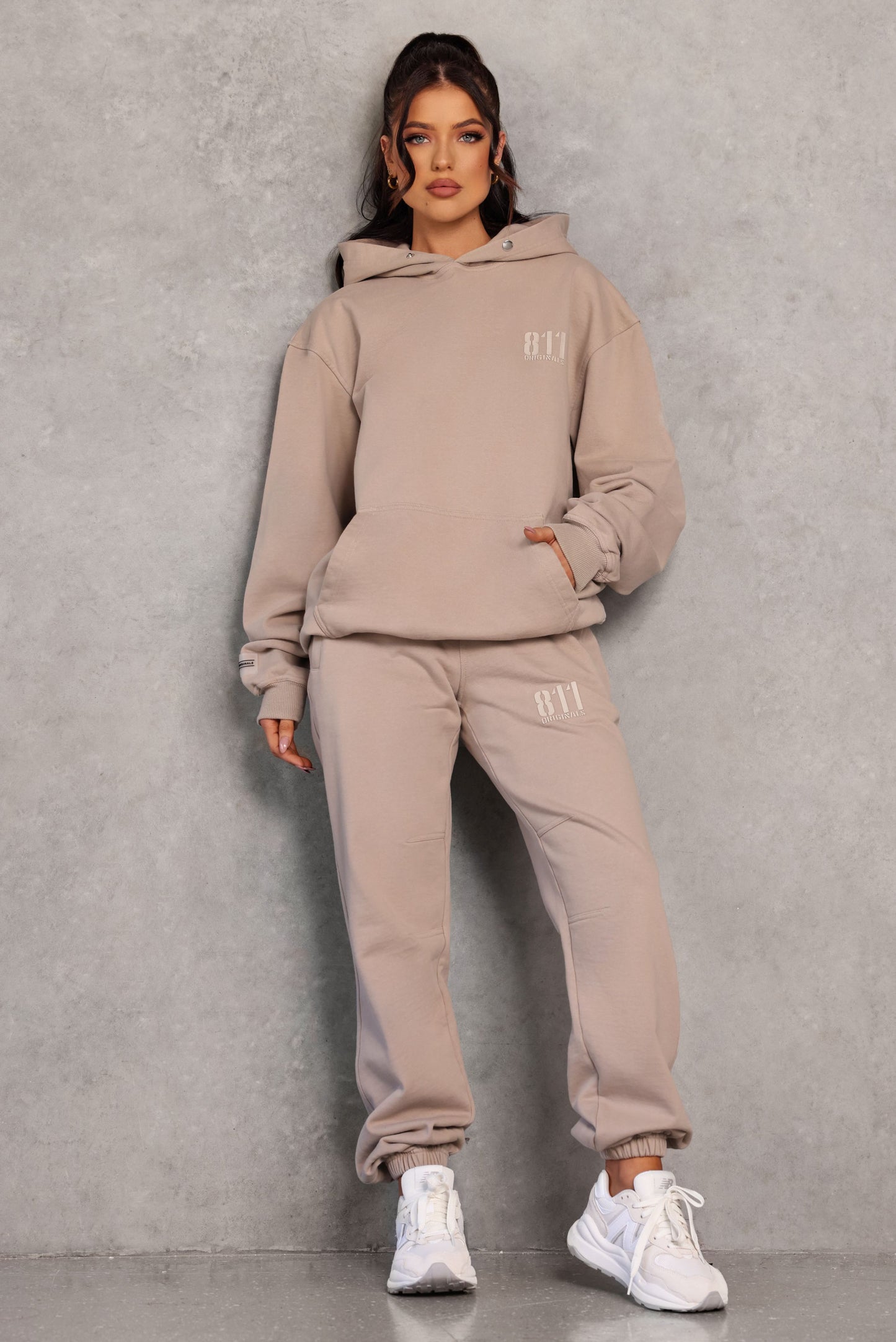 SIGNATURE LOGO HOODIE