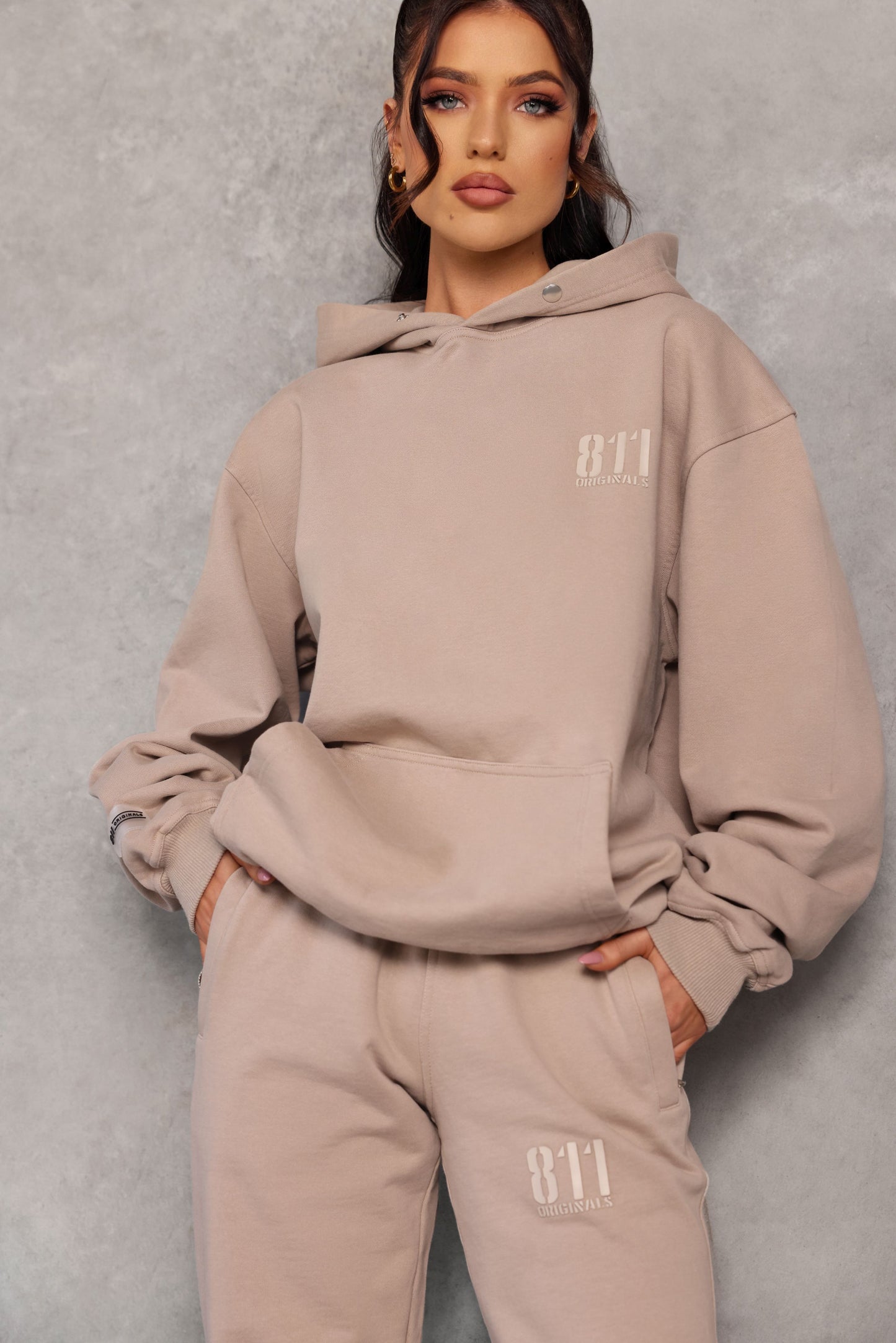 SIGNATURE LOGO HOODIE