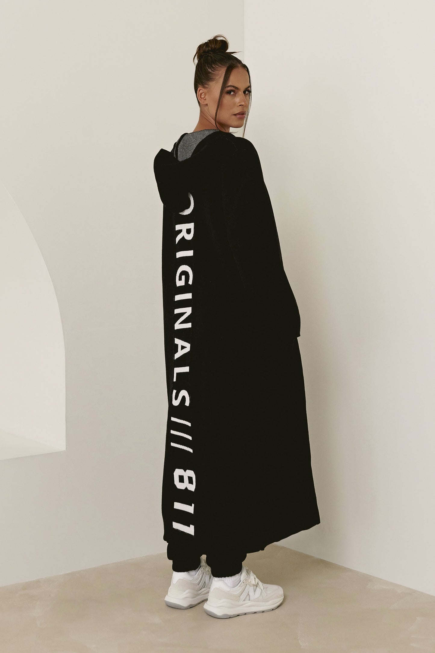 811 LOGO JACKET